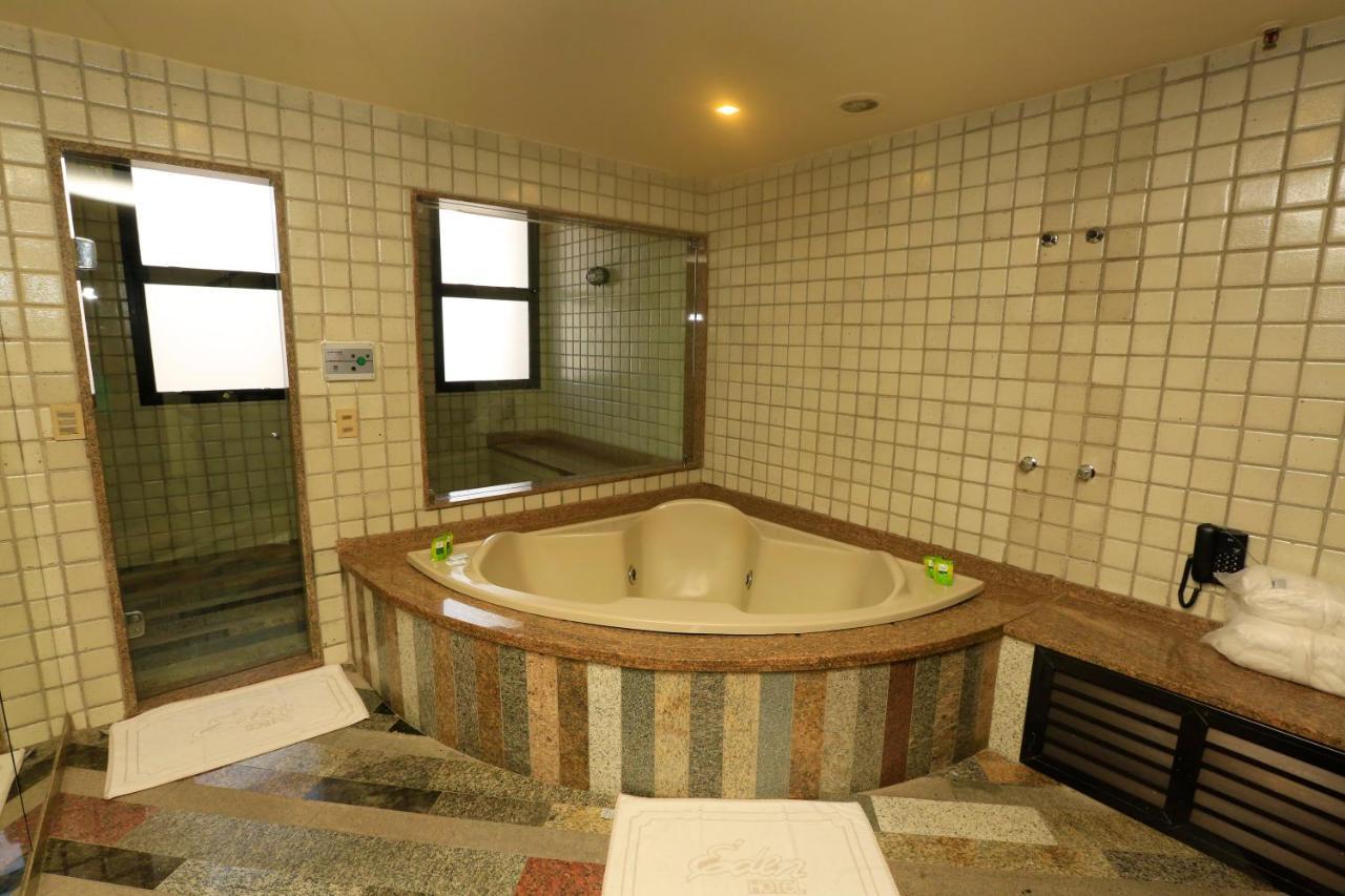 Hotel do amor Eden (adults Only) *